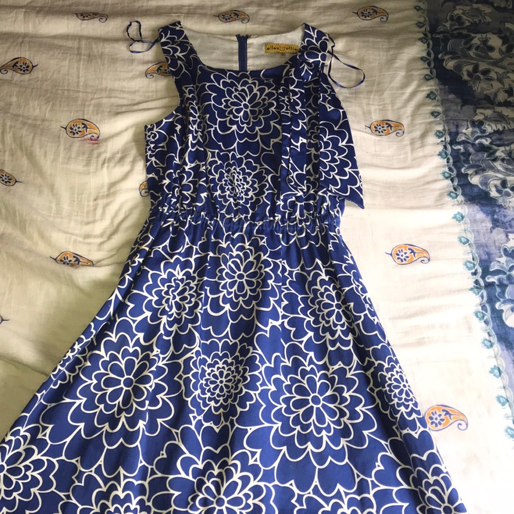 Women’s size 2 floral dress